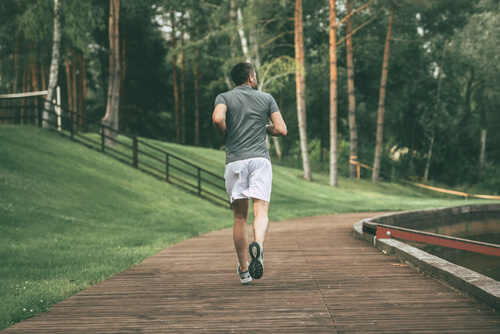 mah jogging in the park
