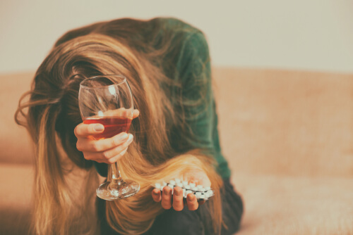 can you drink alcohol with venlafaxine