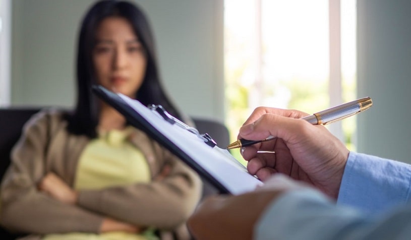 Patient consults a doctor about Xanax overdose dangers.