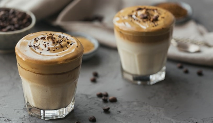 Two glasses with caffeine cocktails.